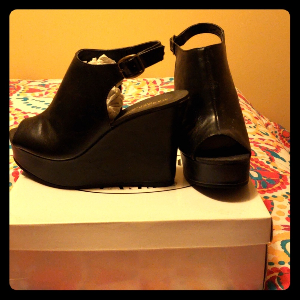 Madden Girl Wedges black